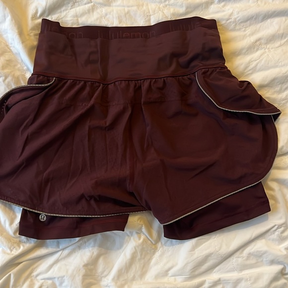 Like new lululemon shorts with built in spandex - Picture 2 of 3
